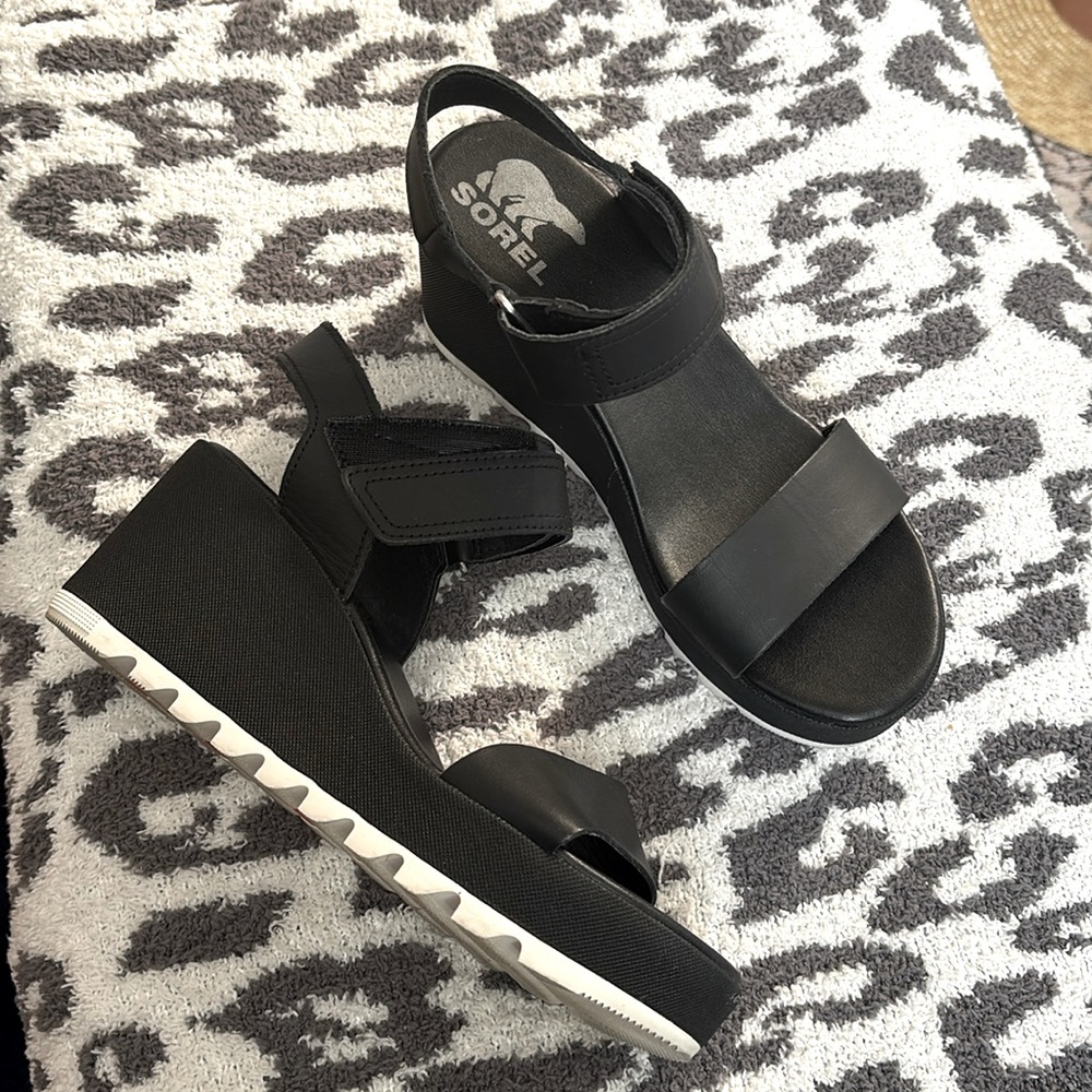Sorel Cameron Wedge black leather size 7.5
